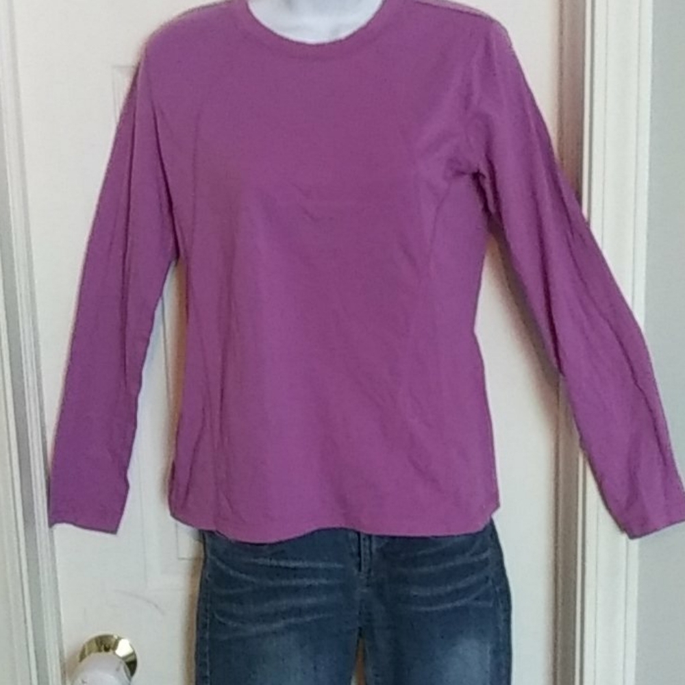 Women's Tek Gear long sleeved tee